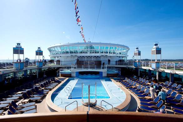 P&O Cruises Azura Coral Pool.jpg